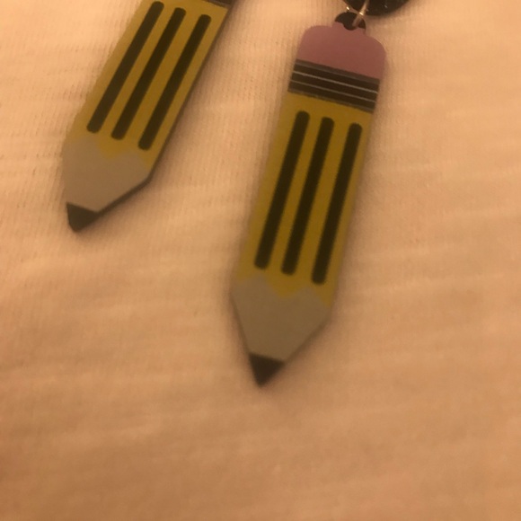 Earrings - Picture 3 of 4